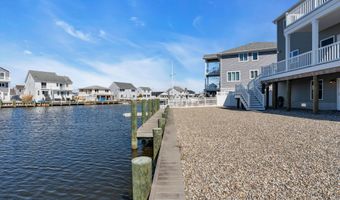 42 Carlyle Dr, Bayville, NJ 08721