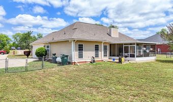 183 Hawkstead Dr, Albany, GA 31763