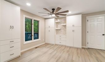 16 Amesbury Ln, Bella Vista, AR 72715