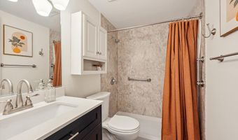 4000 4002 Ontario St, Ames, IA 50014