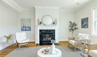 20 Kettle Point Ave, East Providence, RI 02914