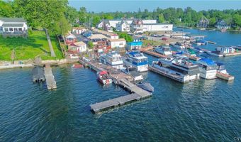 24 Bethune St, Alexandria Bay, NY 13607