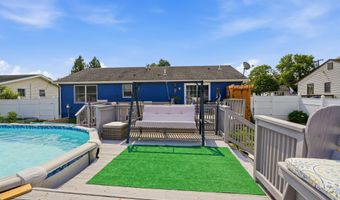 416 Ocean Ave, Beachwood, NJ 08722