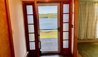 97 Middle River Rd, Danbury, CT 06811