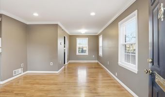 2238 ARLINGTON Ter, Alexandria, VA 22303