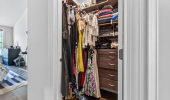 3062 N Spurway Dr, Ann Arbor, MI 48105