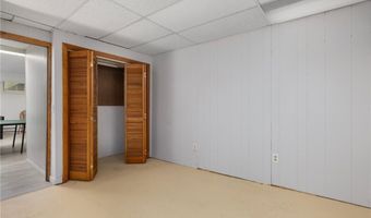 39 Highland Ave, Narragansett, RI 02882