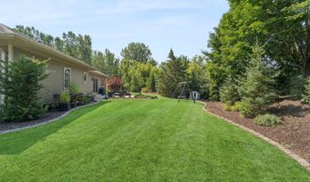 2398 W BARLEY Way, Appleton, WI 54913