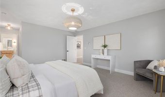 5 Morgan Ct, Lincoln, RI 02865