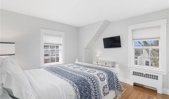 67 Harrison Ave, Newport, RI 02840