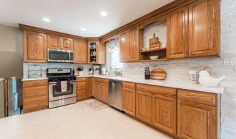 554 N Green Ridge St, Addison, IL 60101