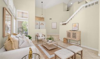 405 S Laureltree Dr, Anaheim, CA 92808