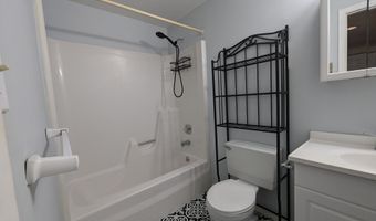 7 Padanaram Rd J218, Danbury, CT 06811