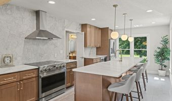 242 Mountain Range Rd, Boiling Springs, SC 29316