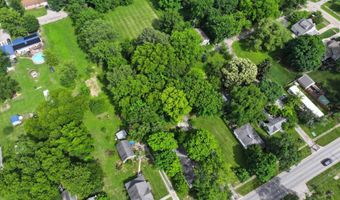 320 N Fourth St, Albion, IL 62806
