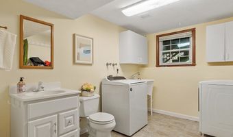 16 Patriots Rd, Acton, MA 01720