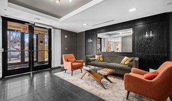 1111 ORONOCO St 326, Alexandria, VA 22314