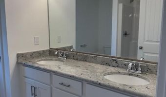 166 Plant Dr, Appomattox, VA 24522