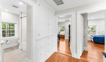 1144 Narragansett Blvd, Cranston, RI 02905