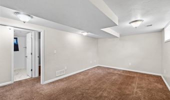 5034 HILLTOP Ave, Cheyenne, WY 82009