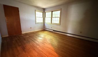142 Pine Cir, Bennington, VT 05201