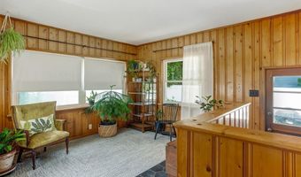 7658 General Meade Ln, Affton, MO 63123