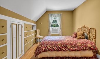 8 Butter Jones Rd, Chester, CT 06412