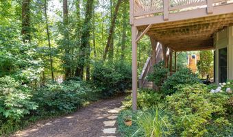 3066 Haynes Trl, Alpharetta, GA 30022
