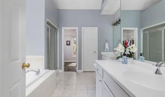 15 Sophia Cir, North Kingstown, RI 02852