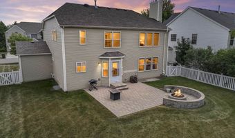 996 Timber Lake Dr, Antioch, IL 60002