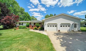 2943 Lee Marie Dr, Adrian, MI 49221