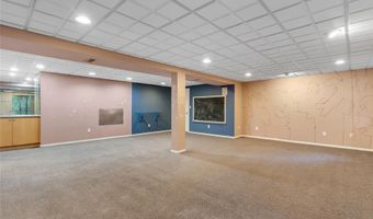 501 Echo Hill Ct, Ballwin, MO 63021