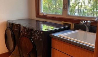 1055 KIKAU Pl, Hilo, HI 96720