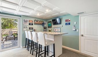 123 Terrace Ave, Cumberland, RI 02864