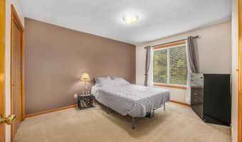 1796 River Bend Dr, Allegan, MI 49010