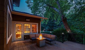33943 Mill Creek Dr, Adel, IA 50003