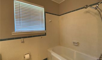 536 W Yoakum Ave, Aransas Pass, TX 78336