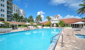 19900 E Country Club Dr 308, Aventura, FL 33180