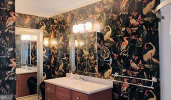 518 WEAVER Dr 518, Dover, DE 19901