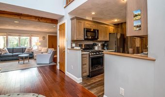 9 Top Notch Rd, Bartlett, NH 03812