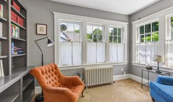 17 Ridge Rd, Danbury, CT 06810