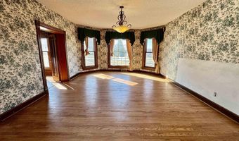 911 Pine St, Atlantic, IA 50022