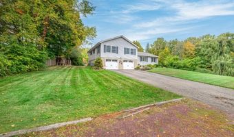 3 Travel Rd, Alloway, NJ 07461