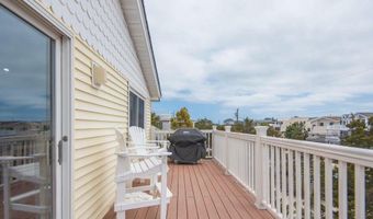 4 E 20TH St, Barnegat Light, NJ 08006