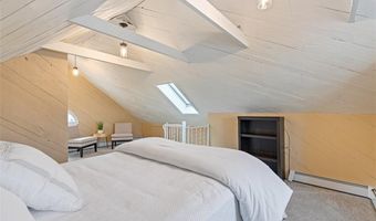 34 Burnett St, Johnston, RI 02919