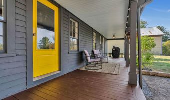 992 Pequawket Trl, Baldwin, ME 04091