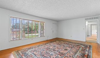 106 Oakwood Dr, Keene, TX 76059