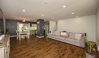 508 Arborwood Dr, Ballwin, MO 63021