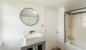 2838 MYRTLE Ave NE, Washington, DC 20018