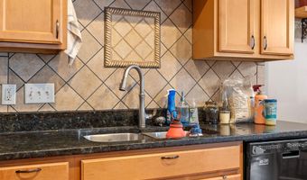 811 Yates Ct, Boiling Springs, SC 29316